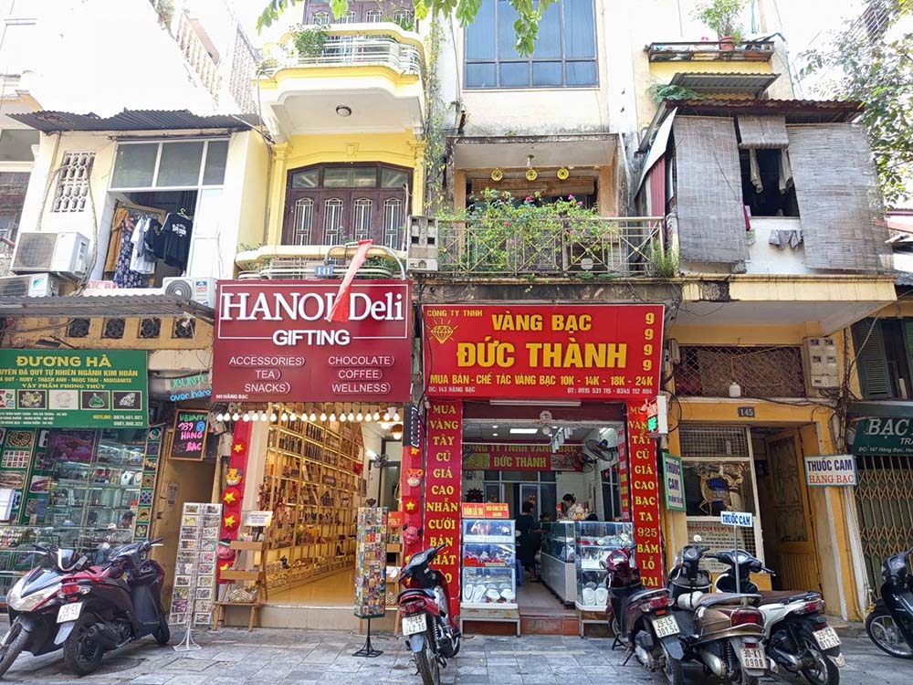 Best Places to Exchange Money in Hanoi